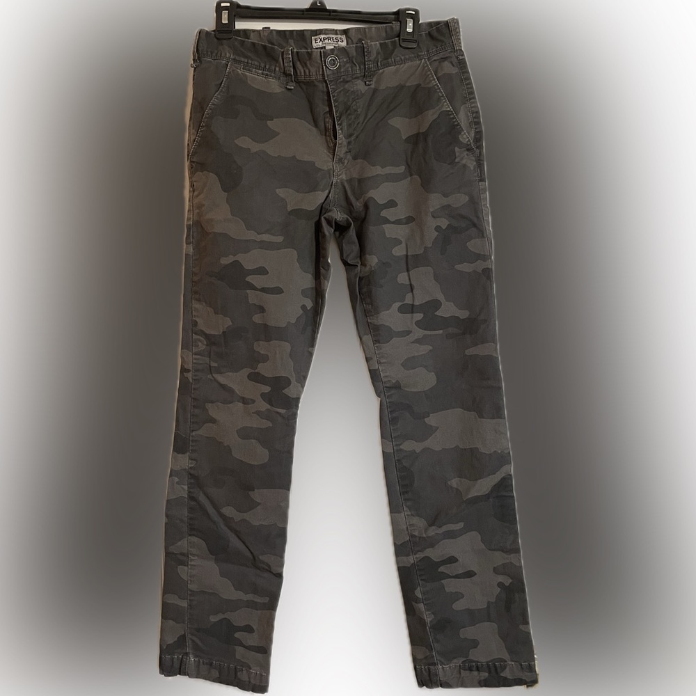 Express Men’s Camouflage pant